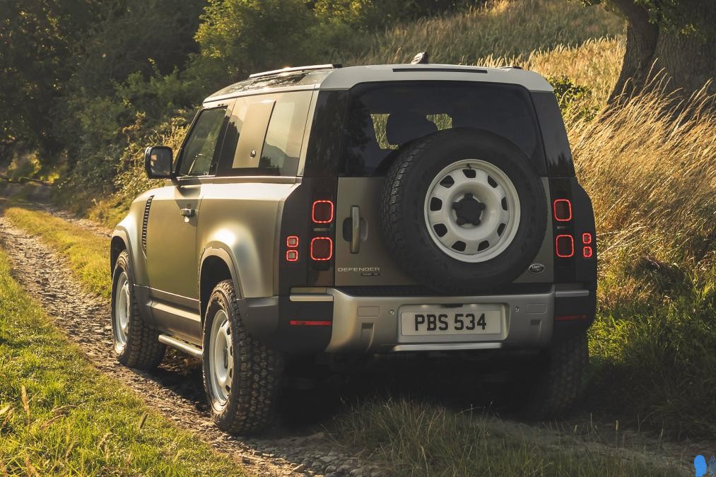 Yeni Land Rover Defender Coupe