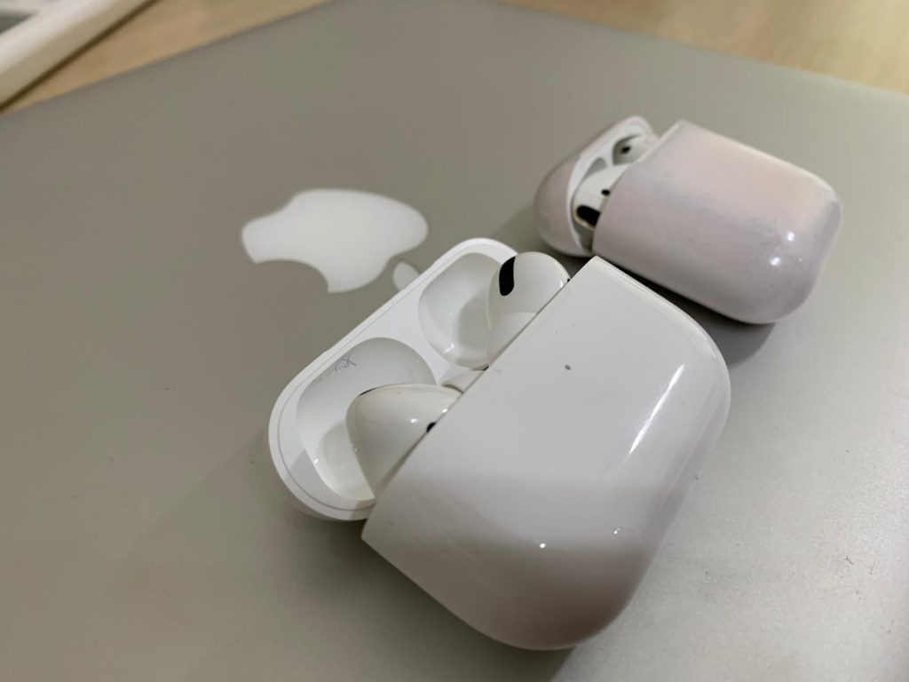 AirPods vs AirPods Pro